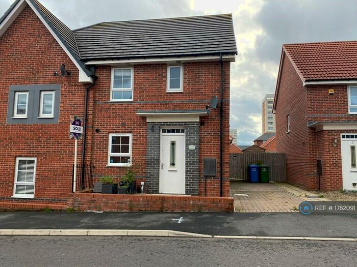 3 Bedroom Semi-Detached House To Rent In Rowan Way, Newcastle Upon Tyne, NE5
