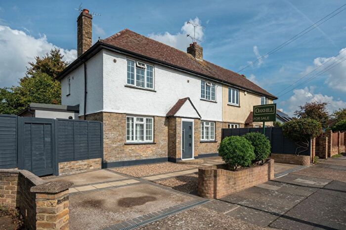 3 Bedroom Semi-detached House For Sale In Dawes Avenue, Isleworth, TW7