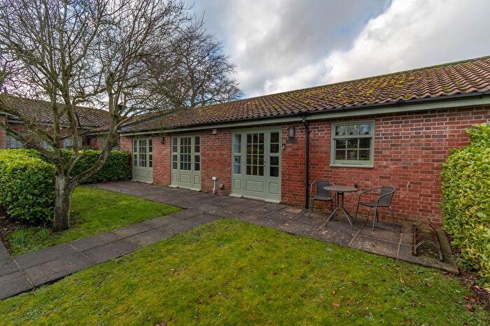 3 Bedroom Mews For Sale In Scarborough Road, Walsingham, NR22