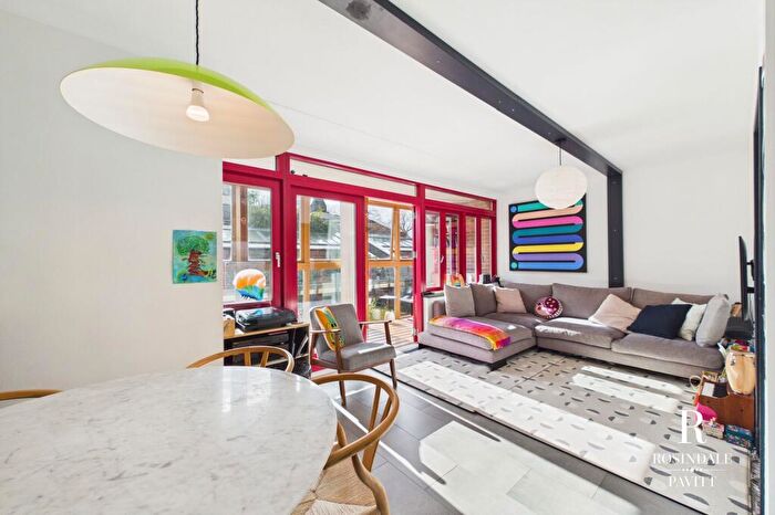 3 Bedroom Maisonette For Sale In Dunster Way, Wallington, SM6