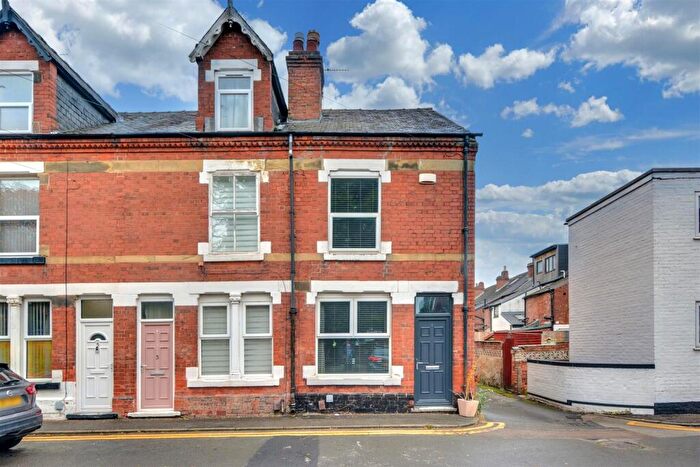 3 Bedroom End Of Terrace House For Sale In Woodland Grove, Colwick, Nottingham, NG4