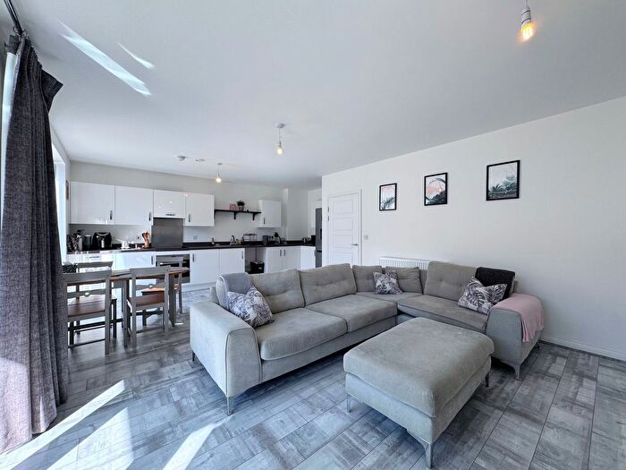 2 Bedroom Flat For Sale In Grahame Park Way, London, NW9