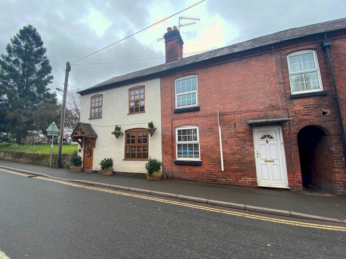 3 Bedroom Property To Rent In High Street, Belbroughton, Stourbridge, DY9