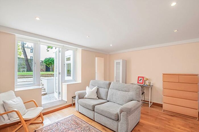 1 Bedroom Flat For Sale In Larkhall Rise, Clapham, SW4