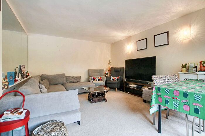 2 Bedroom Flat To Rent In Holmfield Road, Holmfield Court, LE2