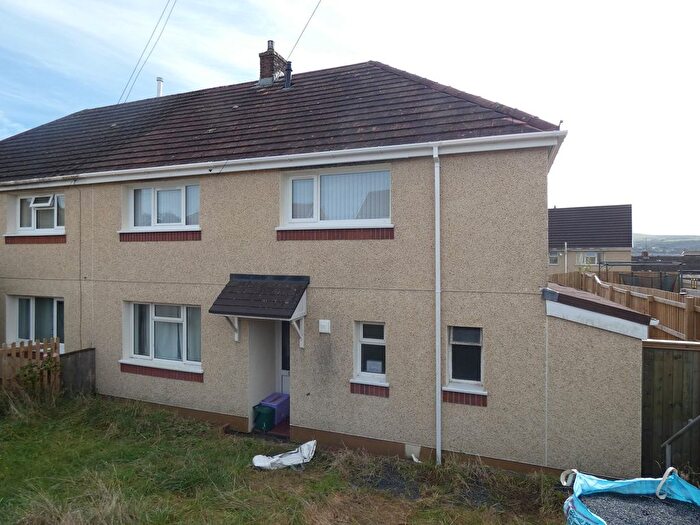 2 Bedroom Flat For Sale In Heol Y Felin, Caewern, Neath., SA10
