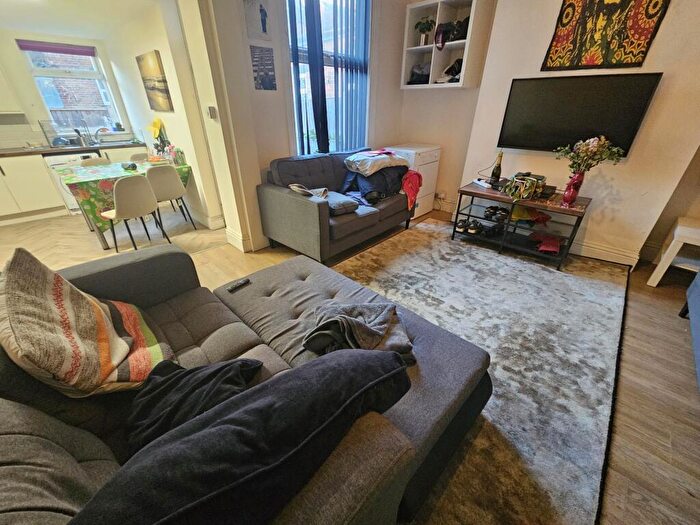 6 Bedroom House To Rent In Norwood Terrace, Leeds, LS6