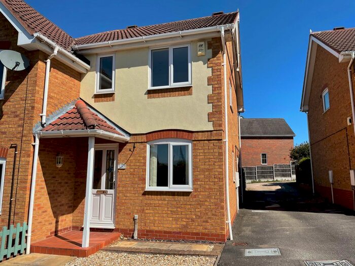 2 Bedroom End Of Terrace House To Rent In The Gables, Swadlincote, Newhall, DE11