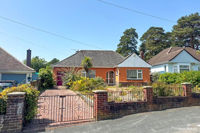 2 Bedroom Detached Bungalow For Sale In Hillside Drive, Christchurch, Dorset, BH23