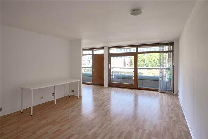 1 Bedroom Flat For Sale In Mountjoy House, Barbican, London, EC2Y