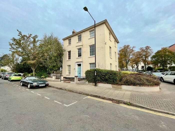 1 Bedroom Flat To Rent In Portland Place East, Leamington Spa, CV32