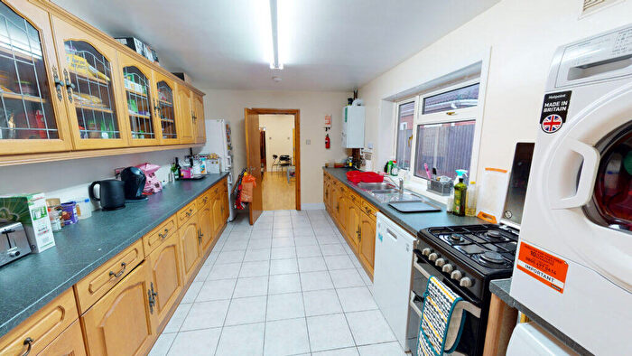 5 Bedroom House To Rent In Oak Tree Lane, Selly Oak, B29