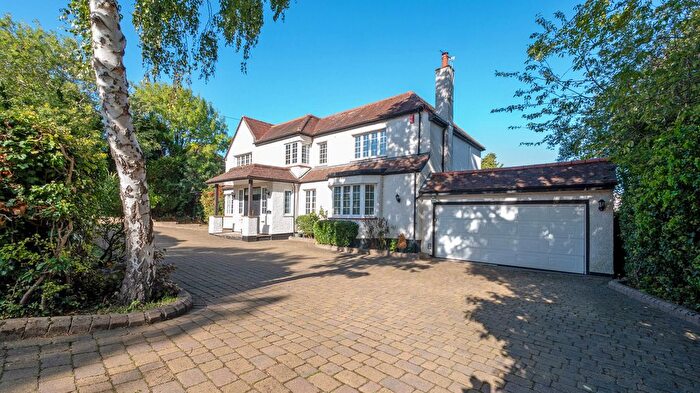 6 Bedroom Detached House For Sale In East Ridgeway, Cuffley, EN6