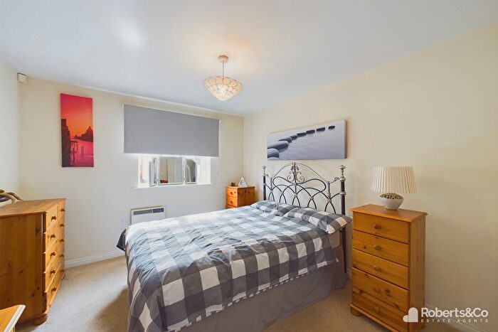 2 Bedroom Flat For Sale In Mayfield Close, Penwortham, PR1