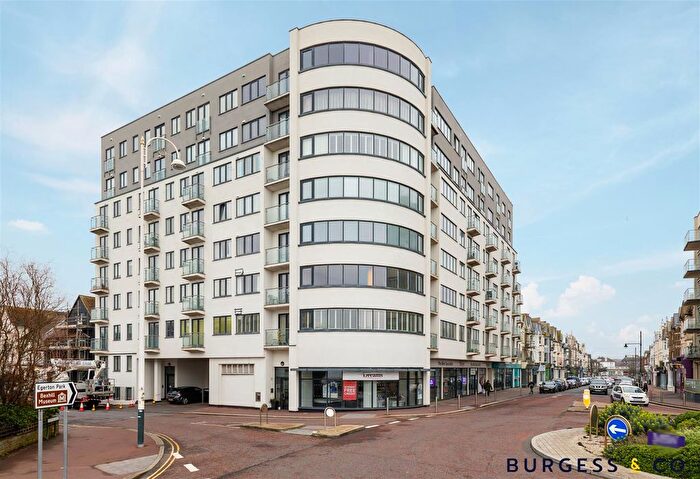 2 Bedroom Flat For Sale In Egerton Road, Bexhill-On-Sea, TN39