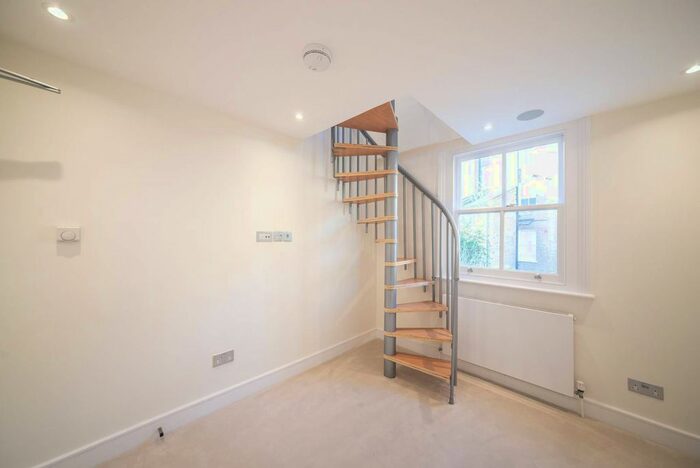 1 Bedroom Flat To Rent In Rudall Crescent, Hampstead, London, NW3
