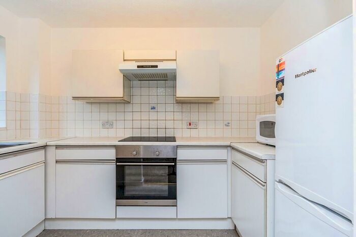 2 Bedroom Flat To Rent In Briarswood, Southampton, SO16