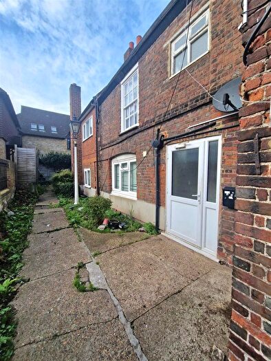 1 Bedroom Flat To Rent In High Street, Rochester, ME1