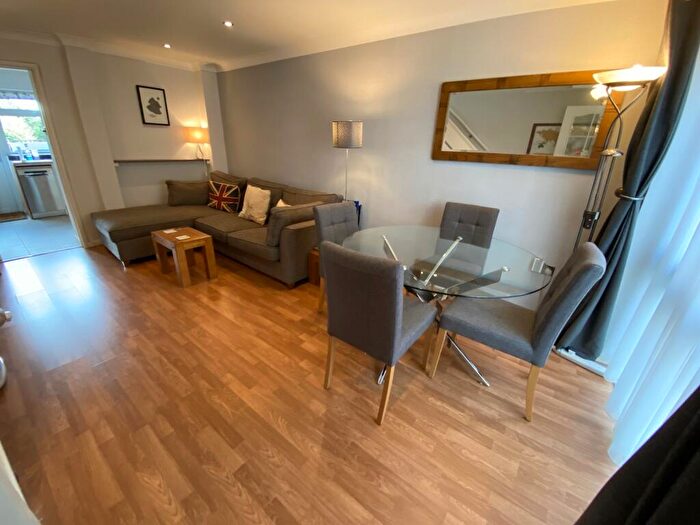 2 Bedroom House To Rent In Elizabeth Court, St. Albans, AL4