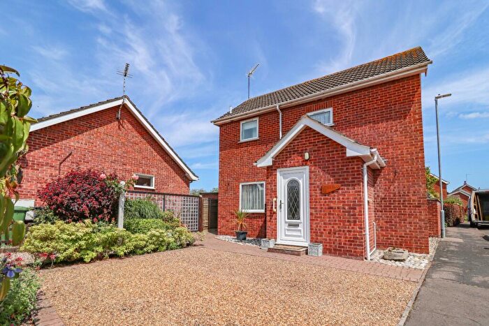 2 Bedroom Detached House For Sale In Kenwyn Close, Holt, NR25