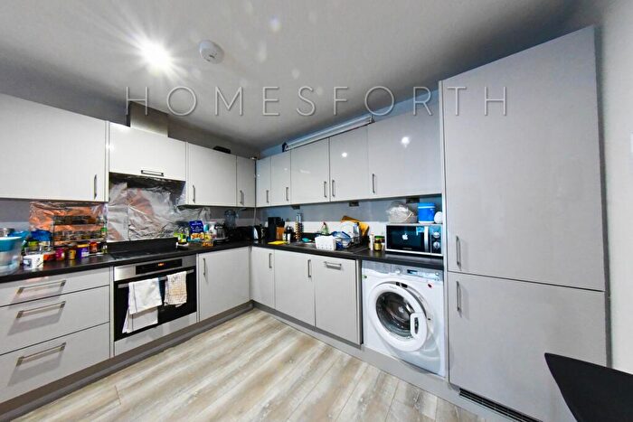 1 Bedroom Flat To Rent In Ballards Lane, North Finchley, N12