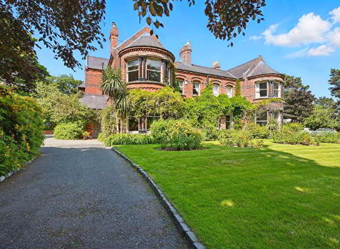 5 Bedroom Semi-Detached House For Sale In Ardeen, Antrim Road, Belfast, BT15