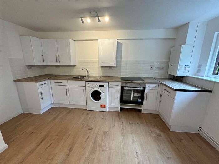 1 Bedroom Flat To Rent In Kingsway Gardens, Andover, Hampshire, SP10