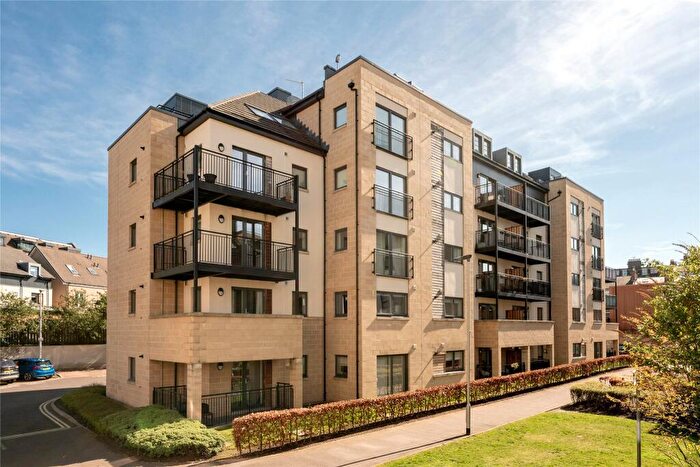 3 Bedroom Penthouse For Sale In Hatters Lane, Edinburgh, EH7