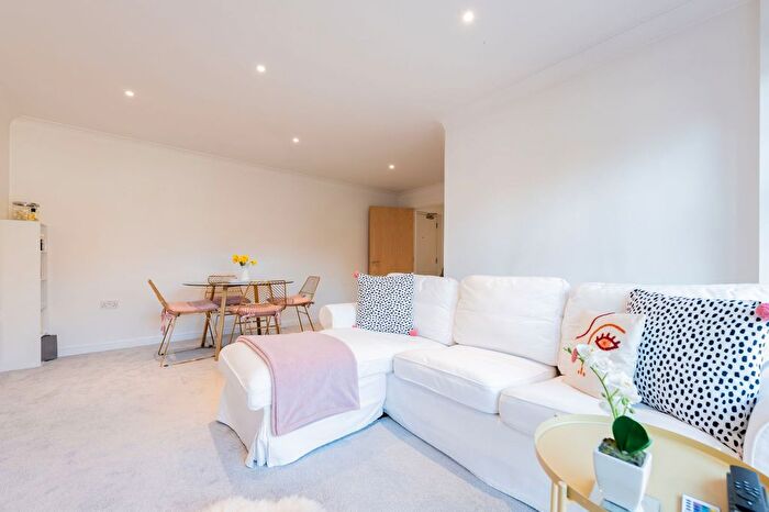 1 Bedroom Flat For Sale In Tilden Road, Compton, Winchester, SO21