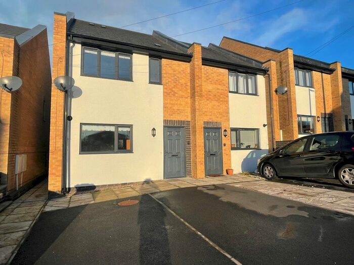 3 Bedroom Property To Rent In Great Northern Road, Eastwood, Nottingham NG16