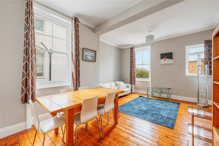 2 Bedroom Flat To Rent In Esmond Gardens, South Parade, W4