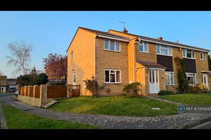 5 Bedroom Semi-Detached House To Rent In Three Sisters Lane, Cheltenham, GL52