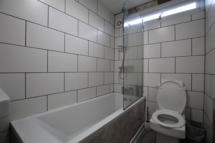 5 Bedroom Property To Rent In Ormesby Bank, Ormesby, Middlesbrough, TS7