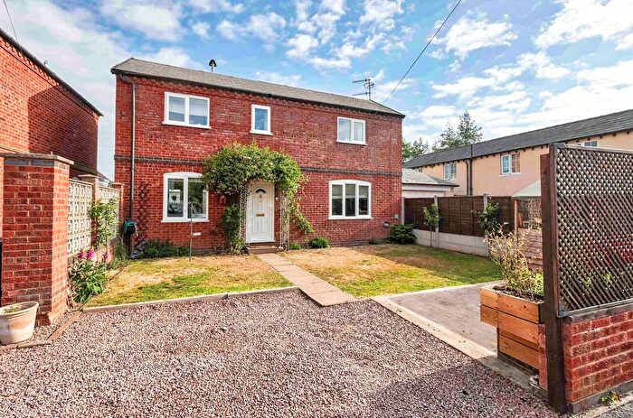 3 Bedroom Detached House For Sale In Temeside Close, Tenbury Wells, WR15