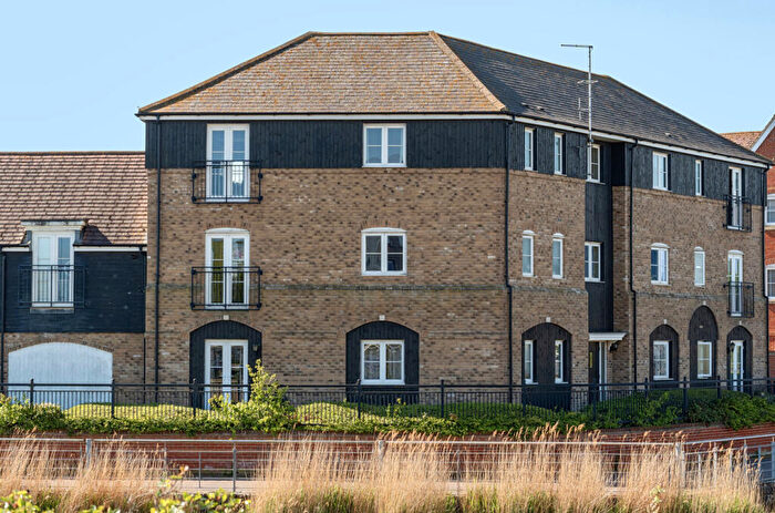 2 Bedroom Apartment For Sale In Bluewater Quay, Wixams, Bedford, MK42