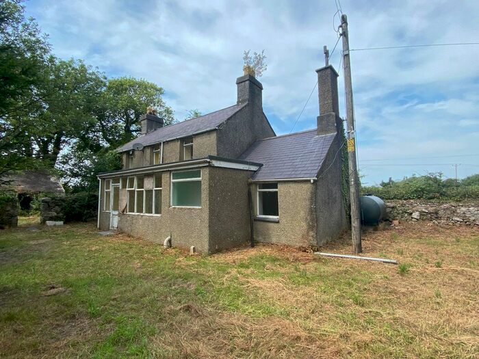 3 Bedroom Detached House For Sale In Y Ffor, Pwllheli, LL53
