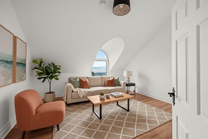 3 Bedroom Flat For Sale In D Shaftesbury Place, Dundee, DD2