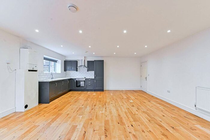 1 Bedroom Flat To Rent In Moorfield Road, Orpington, BR6