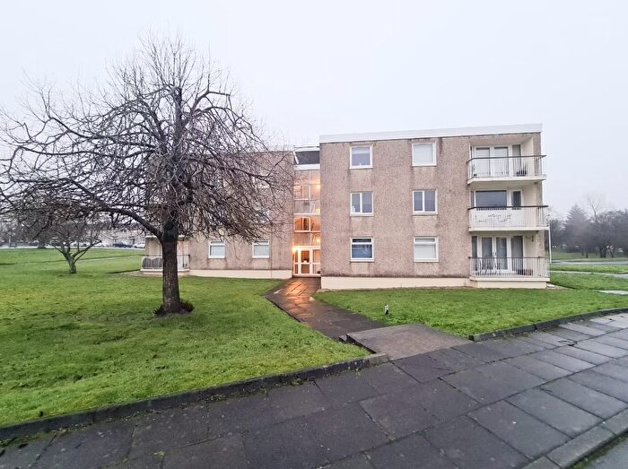 2 Bedroom Flat To Rent In Christchurch Place, East Kilbride, G75