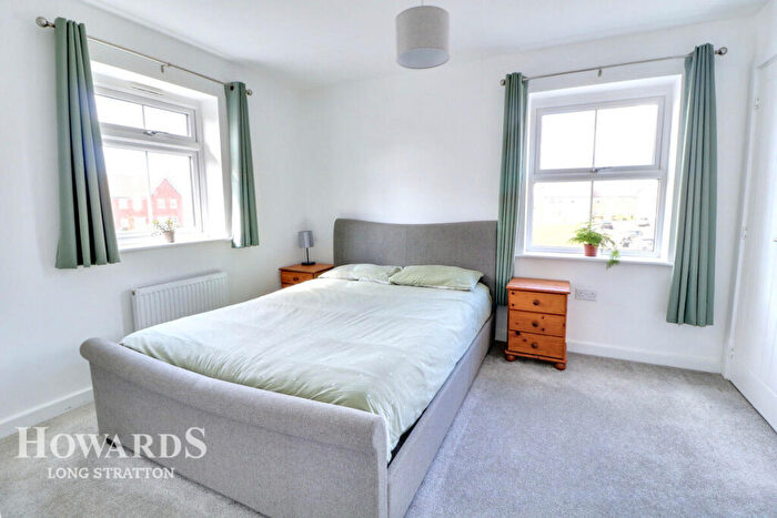 3 Bedroom Detached House For Sale In Mustang Way, Attleborough, NR17