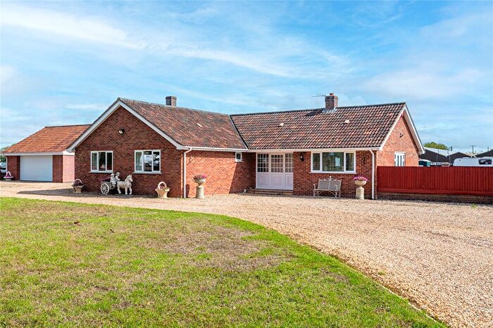 4 Bedroom Bungalow For Sale In Springway Lane, Westonzoyland, Bridgwater, Somerset, TA7