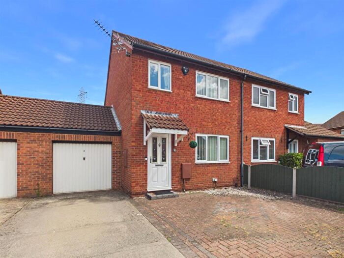 3 Bedroom Semi Detached House For Sale In Greyhound Gardens, Longlevens, Gloucester, GL2