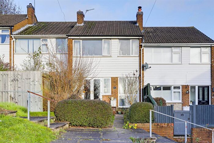 3 Bedroom Terraced House For Sale In Third Avenue, Gedling, Nottinghamshire, NG4