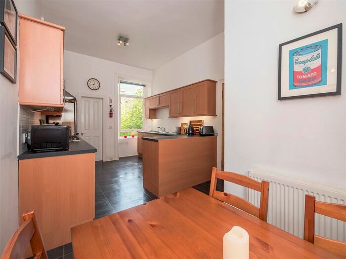 2 Bedroom Flat To Rent In Darnell Road, Edinburgh, EH5