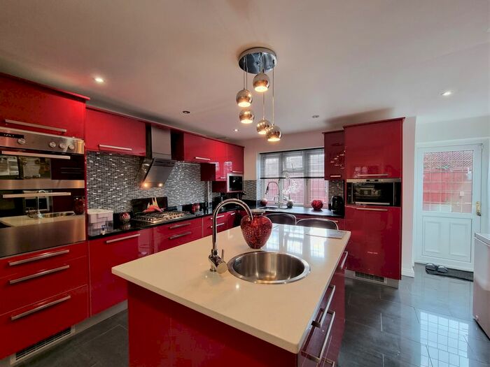 6 Bedroom Detached House To Rent In Kingsway Road, Stoneygate, Leicester LE5