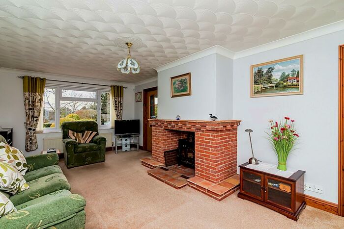 2 Bedroom Bungalow For Sale In Kells Way, Geldeston, Beccles, Norfolk, NR34