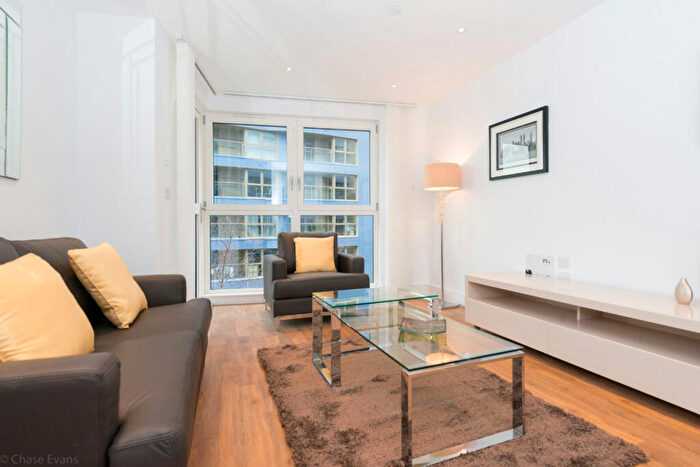 1 Bedroom Flat To Rent In Queensland Road, London, N7