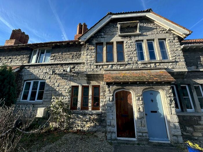 2 Bedroom Cottage To Rent In Brutasche Terrace, Street, Somerset, BA16