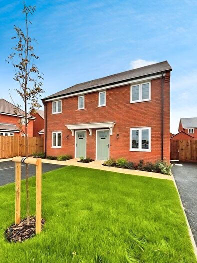 2 Bedroom Semi Detached House For Sale In Cottage Farm, Oadby, Leicester, LE2