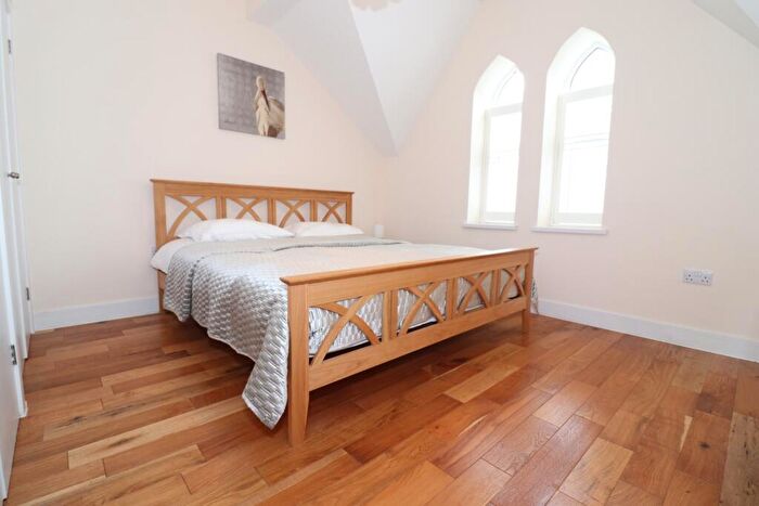 2 Bedroom Apartment To Rent In Howard Gardens, City Centre, CF24